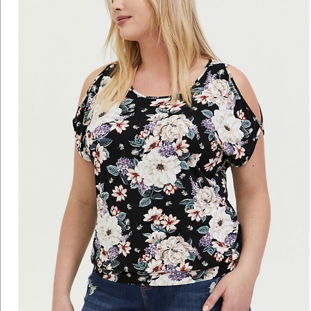 NWT Torrid black with flowers cold shoulder blouse